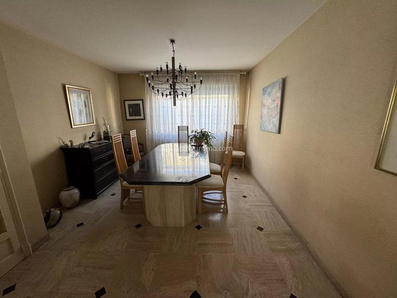 Maison - 200 m² - 8 pièces