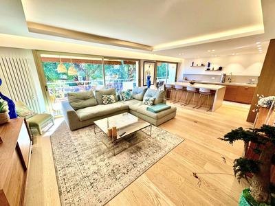 Appartement - 110 m² - 4 pièces