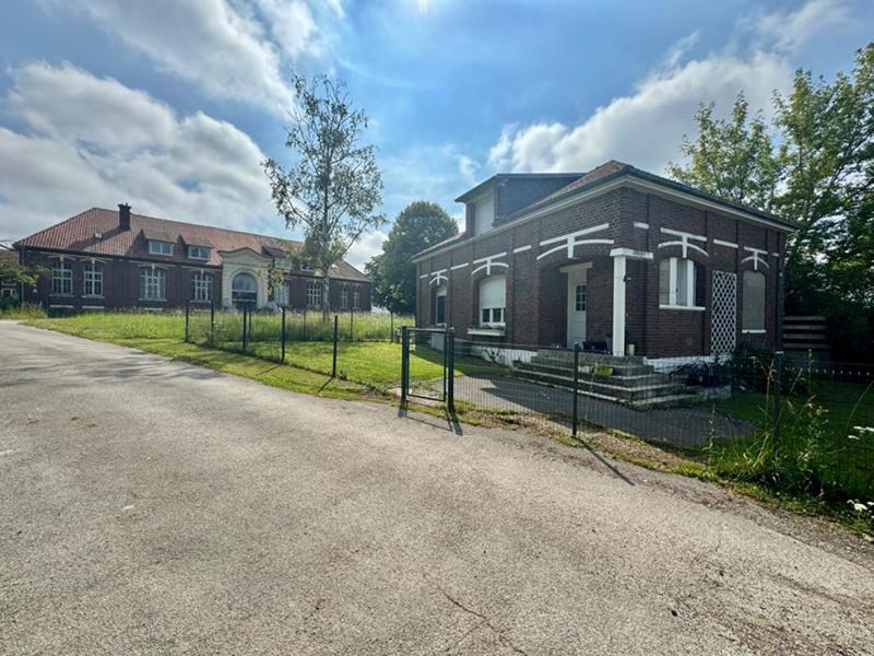 Immeuble - 1 883 m² - 12 pièces