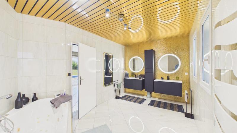 Villa - 230 m² - 7 pièces