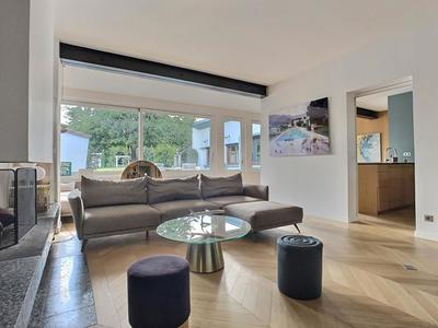 Maison - 230 m² - 6 pièces