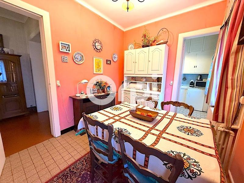 Maison - 206 m² - 7 pièces