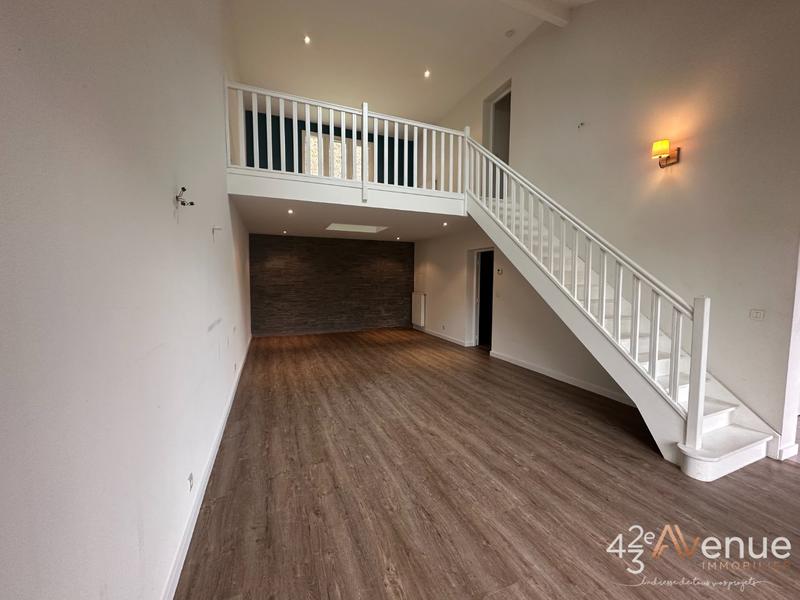 Maison - 183 m² - 7 pièces