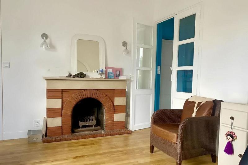 Demeure - 234 m² - 10 pièces