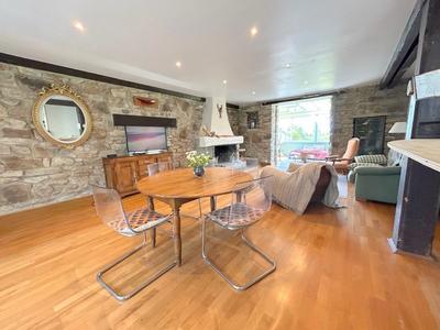 Maison traditionnelle - 150 m² - 6 pièces