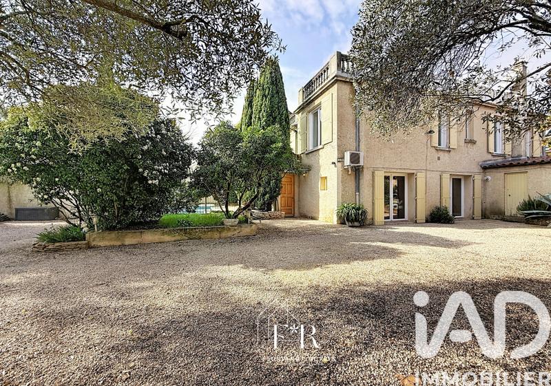 Maison - 226 m² - 6 pièces