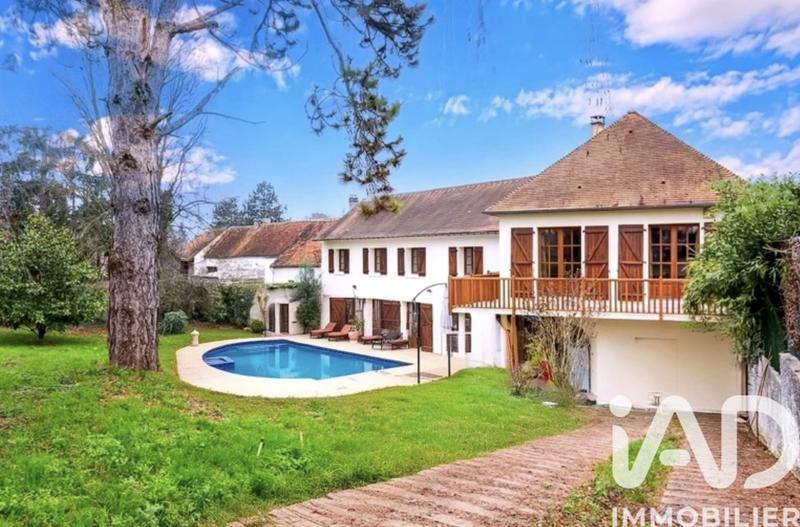 Maison - 200 m² - 5 pièces