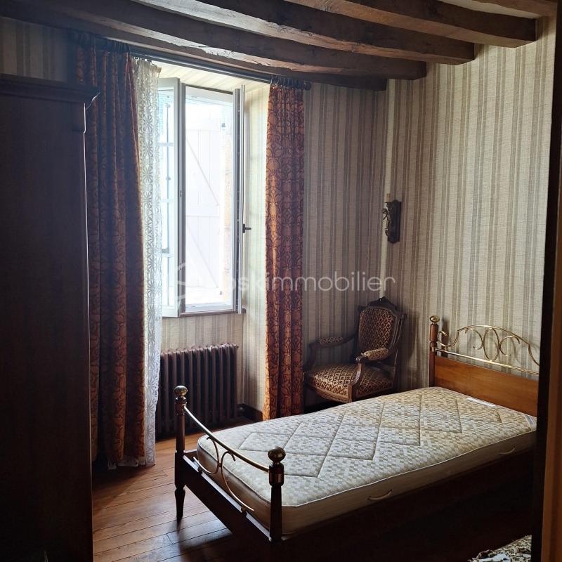 Maison en pierre - 182 m² - 8 pièces