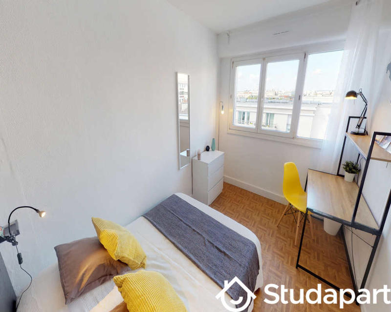 Chambre - 90 m² - 1 pièce