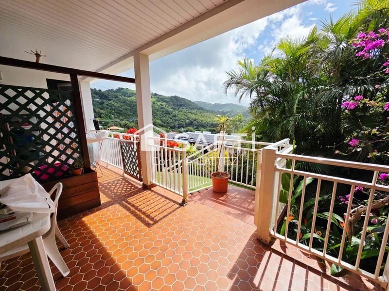 Maison - 140 m² - 6 pièces