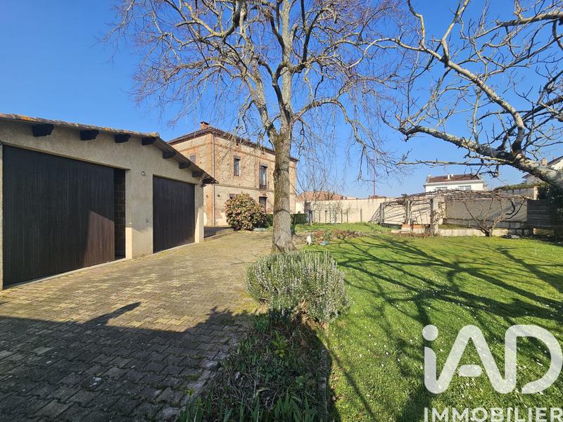 Maison - 280 m² - 8 pièces