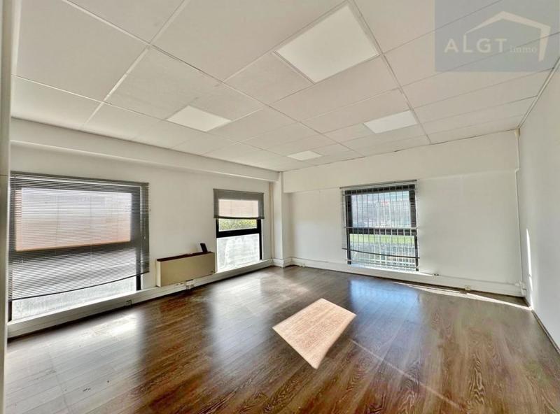 Local d'activité / Entrepôt - 672 m²