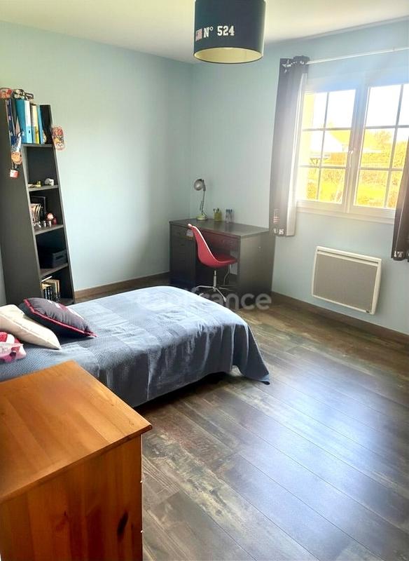 Maison - 226 m² - 8 pièces