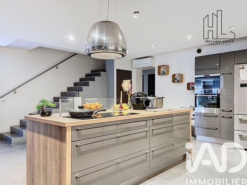 Maison - 170 m² - 6 pièces