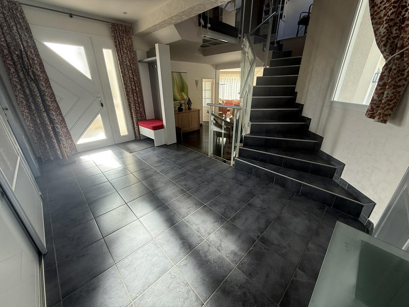 Villa - 215 m² - 7 pièces