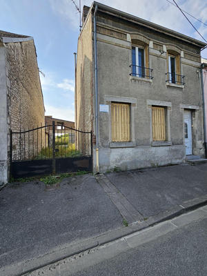 Maison - 95 m² - 4 pièces