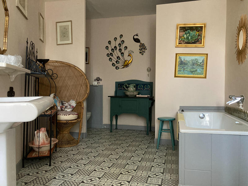 Maison - 270 m² - 11 pièces