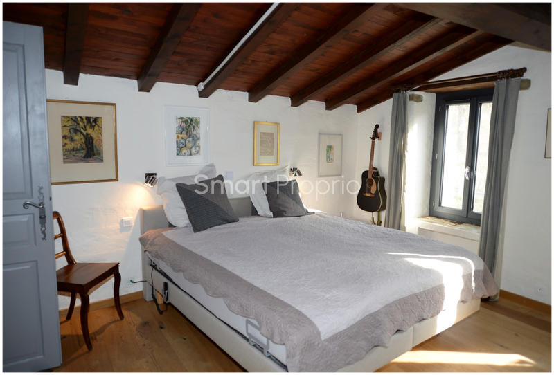 Propriété - 320 m² - 10 pièces