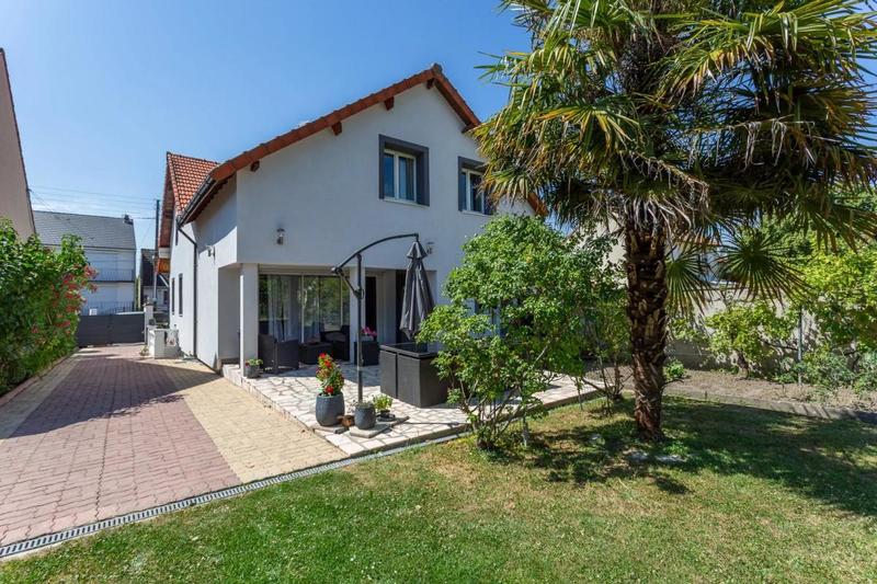 Maison - 191 m² - 9 pièces