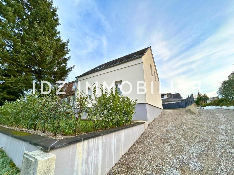 Maison - 95 m² - 4 pièces