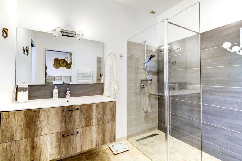 Maison - 203 m² - 8 pièces