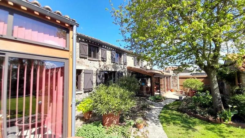 Maison - 182 m² - 6 pièces