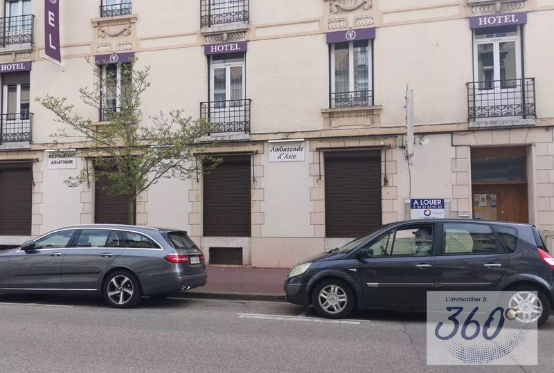 Local commercial - 325 m²