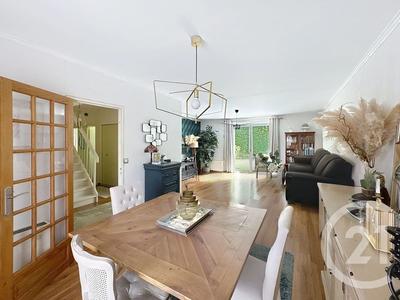 Maison - 121 m² - 6 pièces