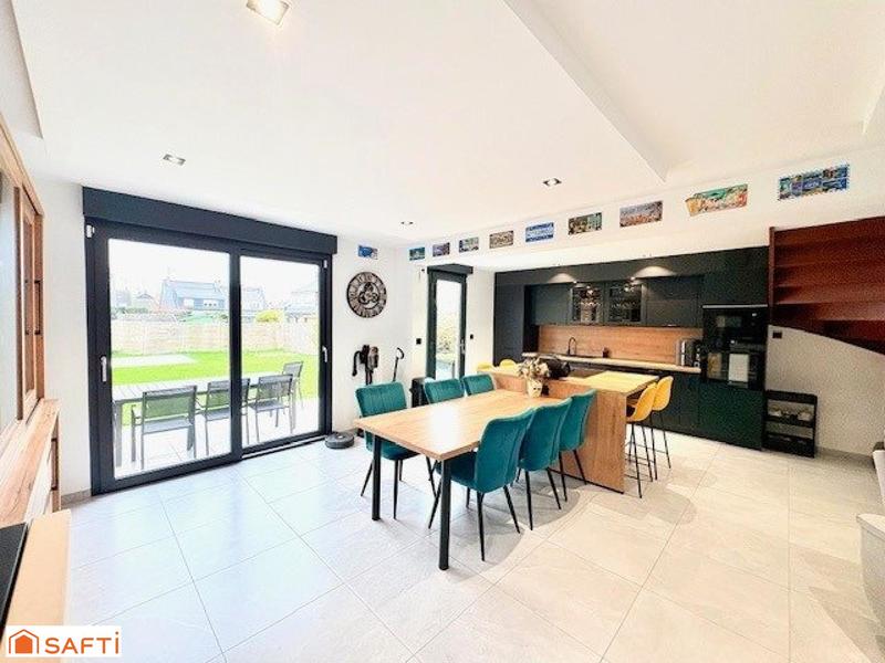 Maison - 96 m² - 5 pièces