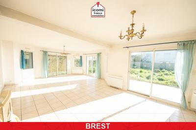 Maison - 200 m² - 5 pièces