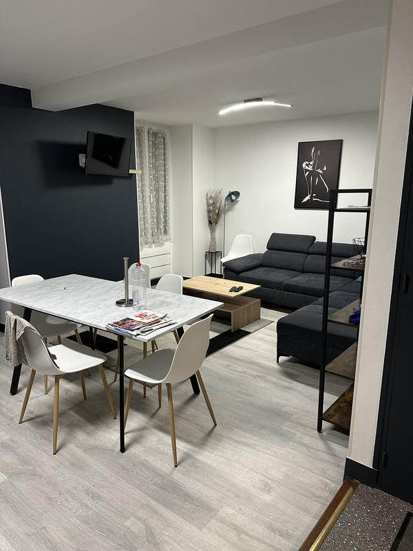 Triplex - 240 m² - 6 pièces