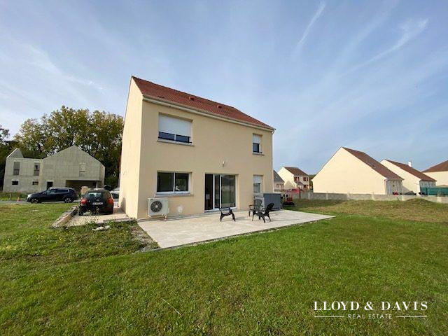 Maison traditionnelle - 132 m² - 7 pièces