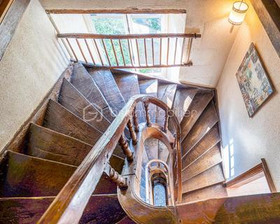 Maison - 303 m² - 10 pièces