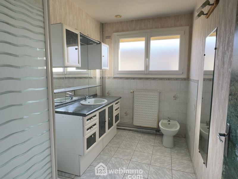 Maison - 99 m² - 4 pièces