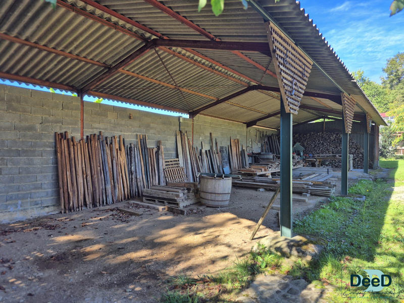 Maison - 230 m² - 5 pièces