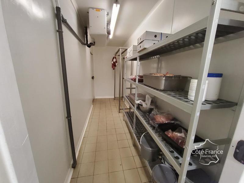 Local d'activité / Entrepôt - 208 m²