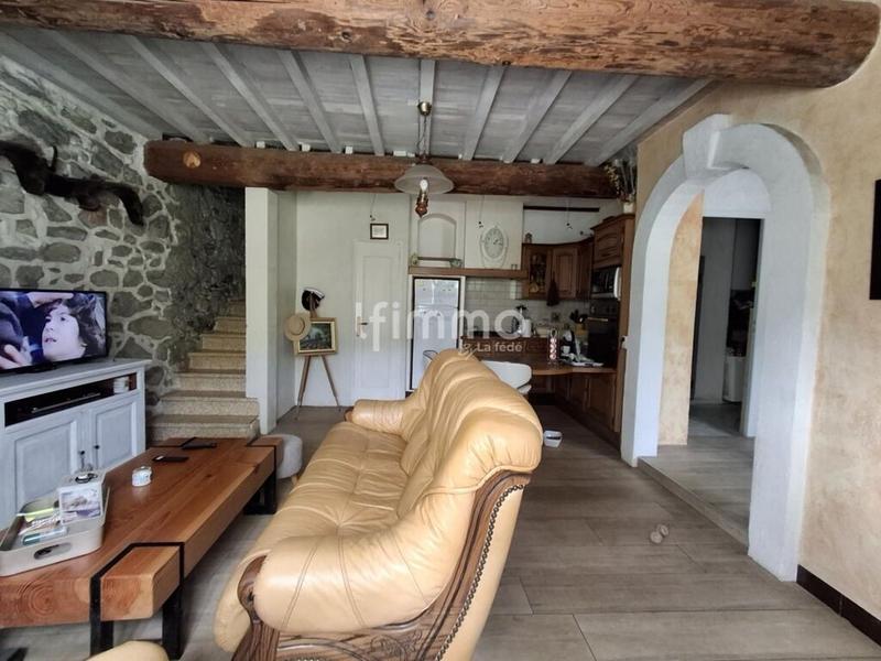 Maison en pierre - 87 m² - 4 pièces