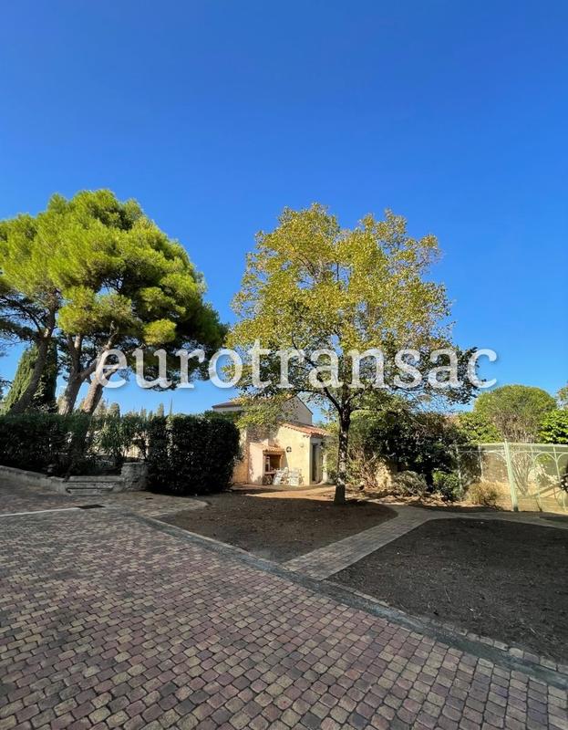 Bureau - 1 540 m² - 18 pièces