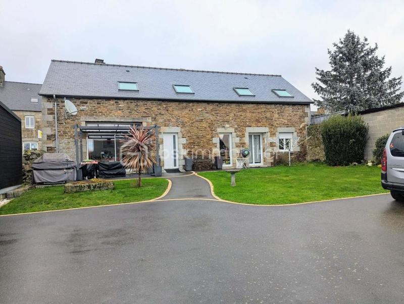 Maison - 163 m² - 8 pièces