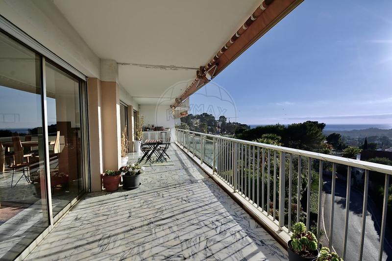 Appartement - 101 m² - 4 pièces