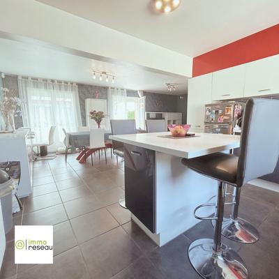 Maison - 94 m² - 4 pièces