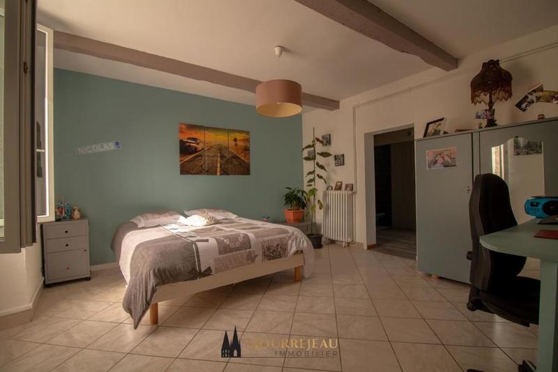 Maison - 300 m² - 9 pièces