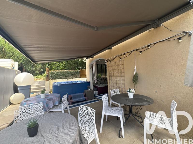 Maison - 217 m² - 8 pièces