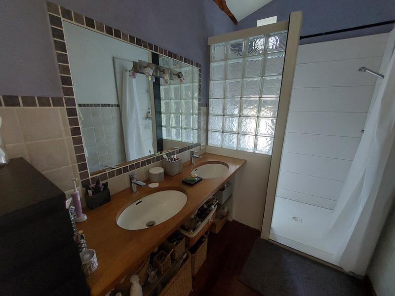 Maison - 240 m² - 5 pièces