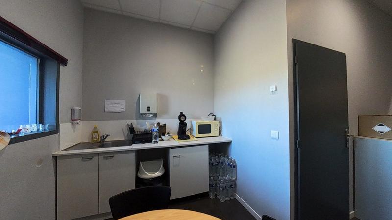 Local d'activités - 318 m²