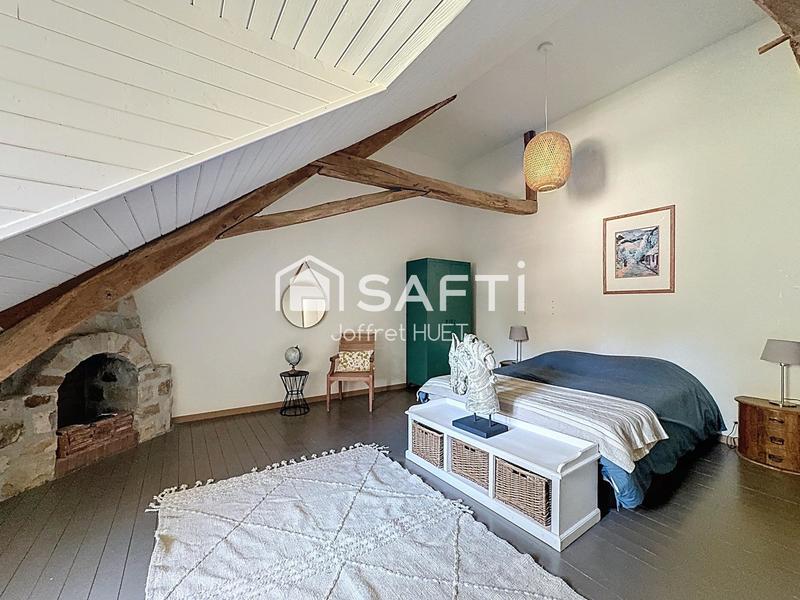 Maison - 532 m² - 10 pièces