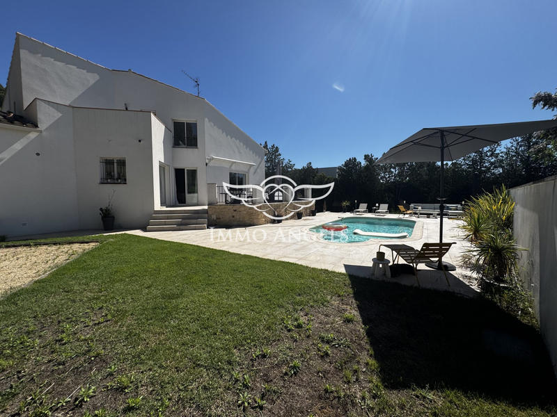 Villa - 158 m² - 6 pièces