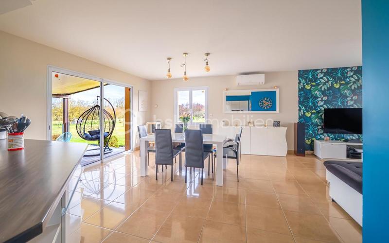 Maison traditionnelle - 156 m² - 5 pièces