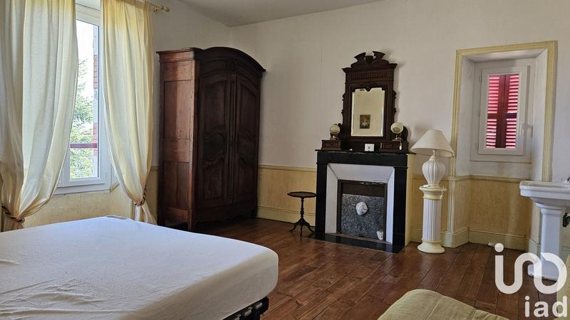 Maison - 205 m² - 7 pièces