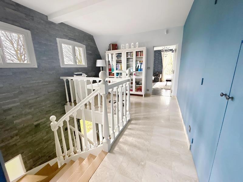 Maison - 197 m² - 8 pièces